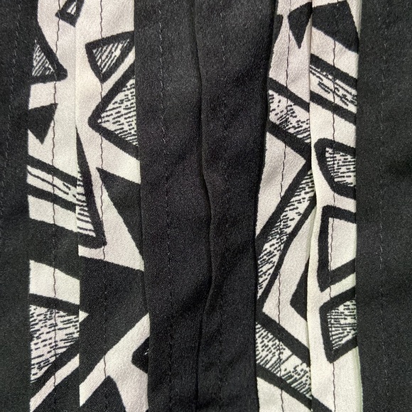 Chico’s Pleated Jacket - Picture 3 of 8